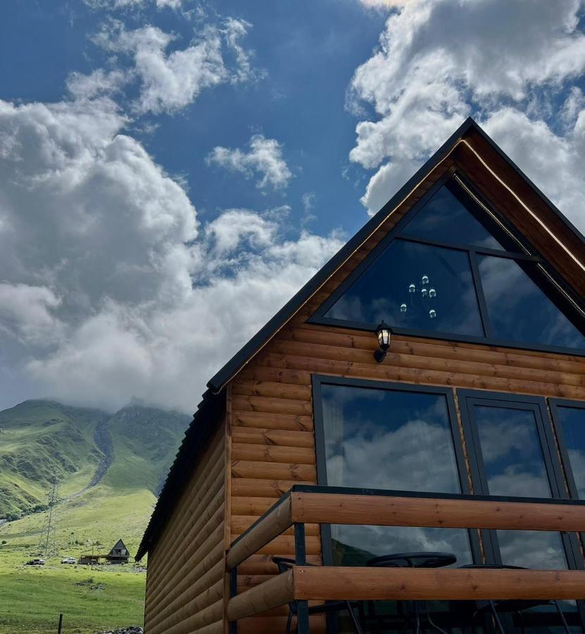 Kazbegi Inn Cottages Exterior photo